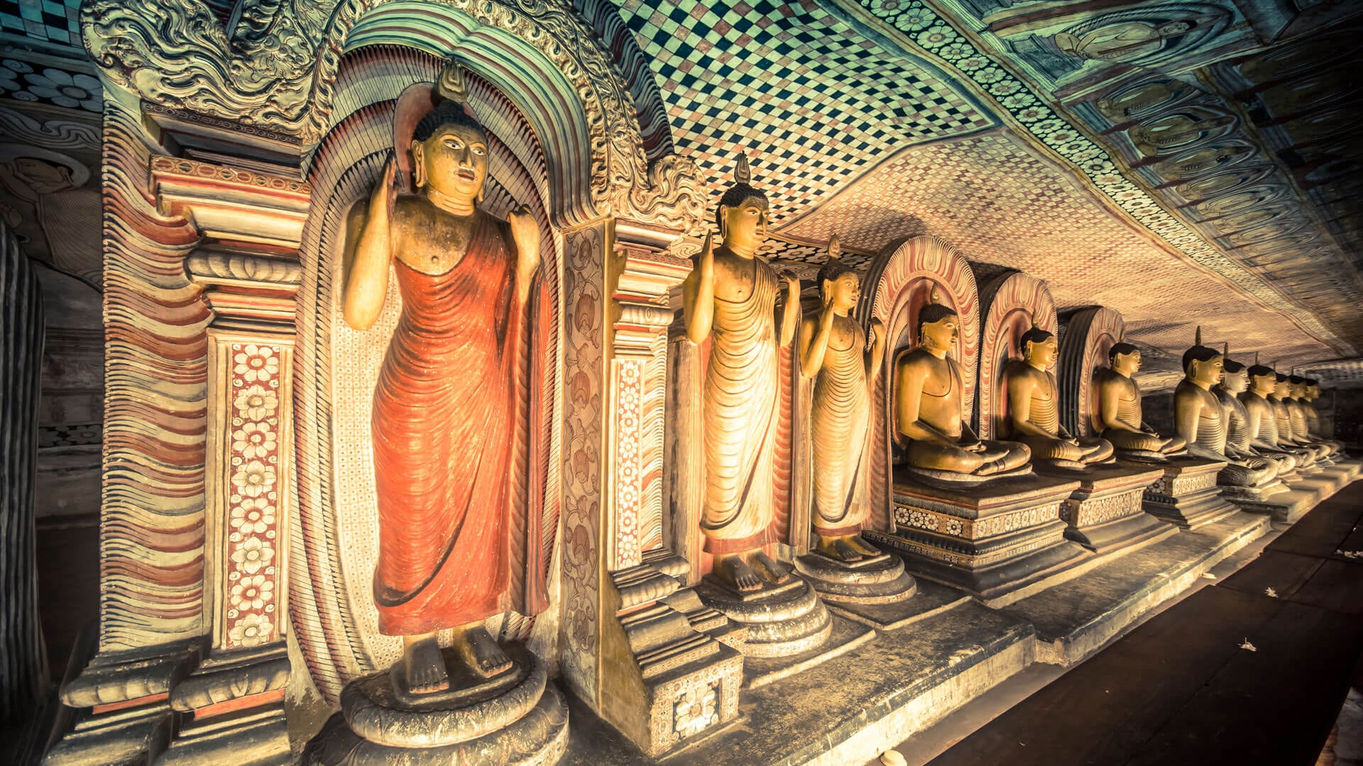 Dambulla Cave Temple